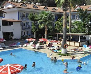 Akdeniz Beach Otel