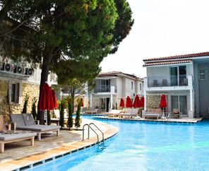 Lyra Resort & Spa Hotel