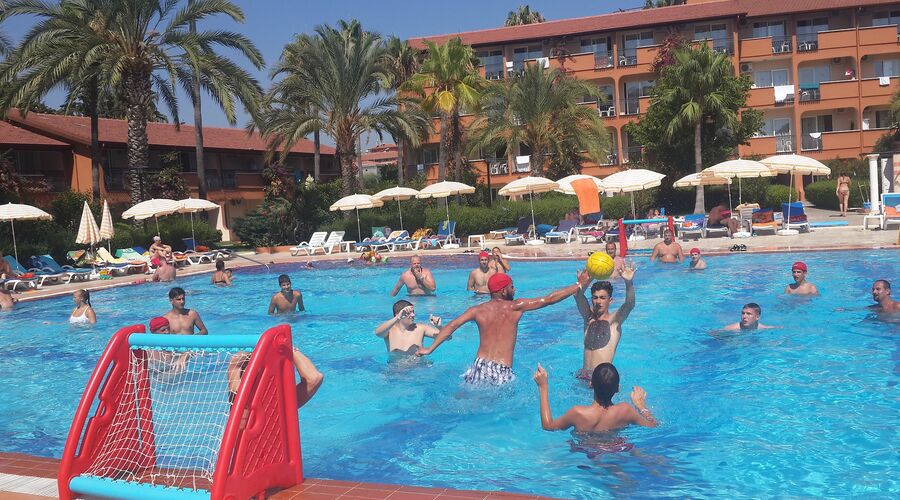 Club Turtas Beach Hotel